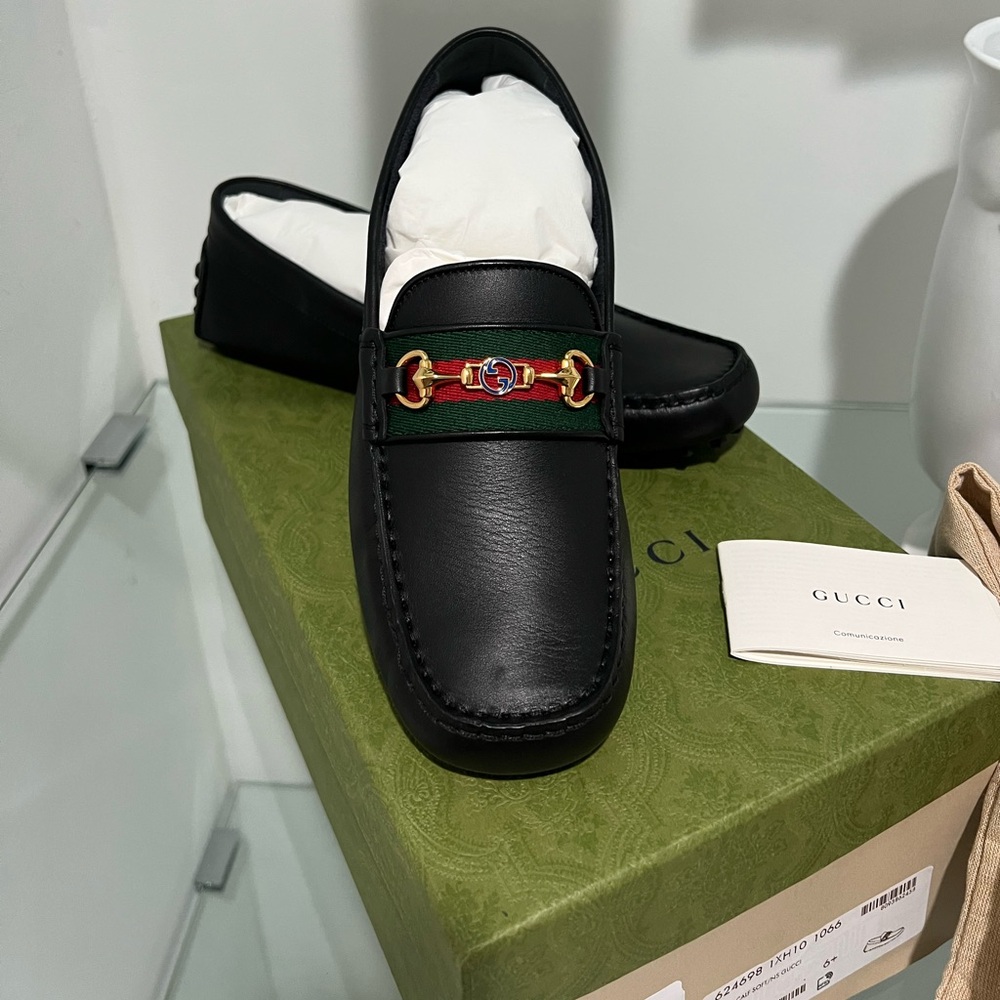 Gucci Black Leather Loafers with Horsebit Detail